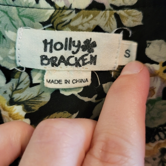 Molly Bracken Black With Floral Lightweight Zip-up Jacket - Picture 3 of 4